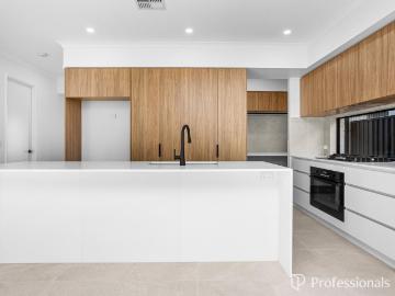 60 Currawong LoopTreeby WA 6164, Australia