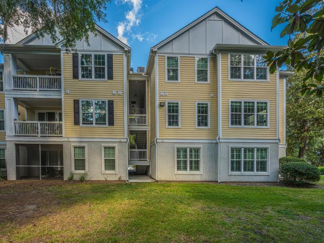 60 Fenwick Hall Allee 715