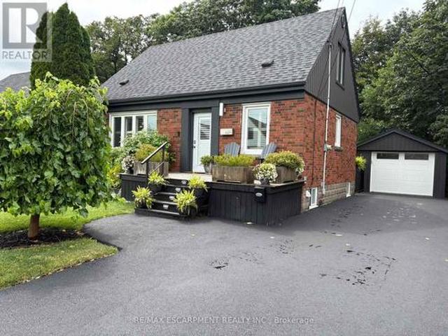 60 Galbraith Drive, Hamilton, ON, L8G 1Z9 house for sale | Listing ID X13605 | Royal LePage