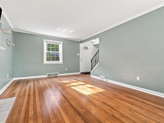 60 Iroquois Dr