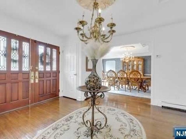 60 Ivy Place, Wayne, US, NJ