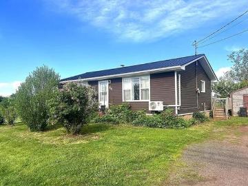 60 Lady Slipper Drive, Miscouche, PE, C0B 1T0 house for sale | Listing ID 202615 | Royal LePage