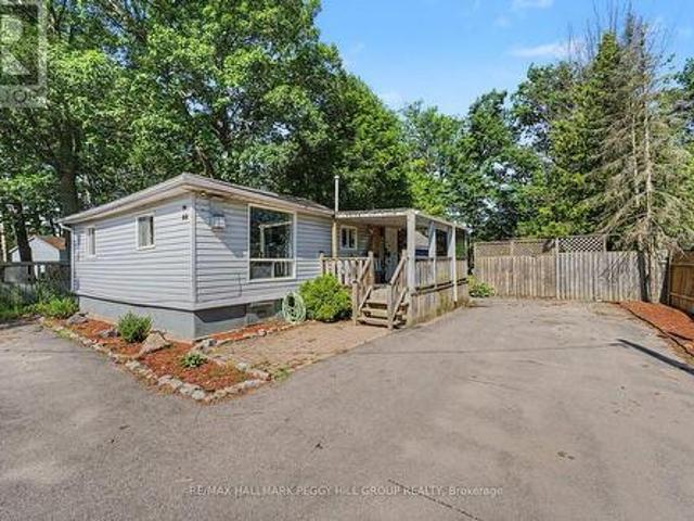 60 Laidlaw Street, Wasaga Beach, ON, L9Z 2L2 house for sale | Listing ID S13612 | Royal LePage