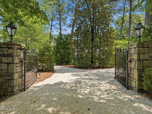 60 Lake Dornoch Drive