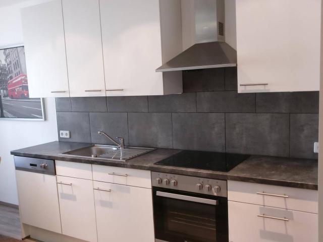 60 m² | 2 Zimmer |WG tauglich| 4. Stock mit Lift | generalsaniert | 1040 Wien | Provisionsfrei