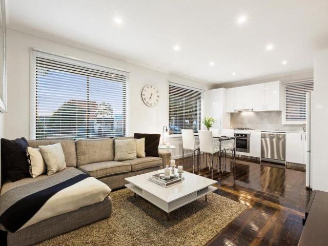 60 McEwan Road, Heidelberg Heights