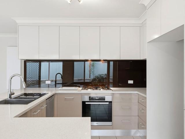 60 MacDougall Crescent, Hamlyn Terrace House | Listed 01 October 2026
