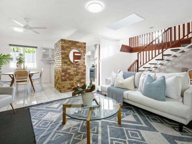 60 Moordale Street, Chapel Hill
