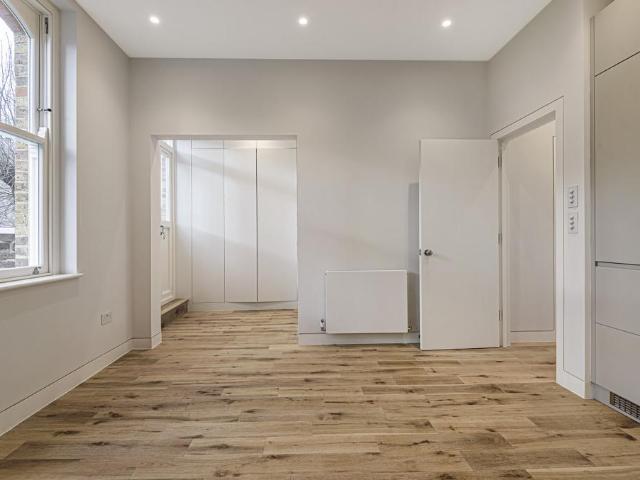 60 Parkhill Road, Maitland Park, London, NW3 2YE, United Kingdom | 2 bed apartment for rent #138776115 | Rentberry