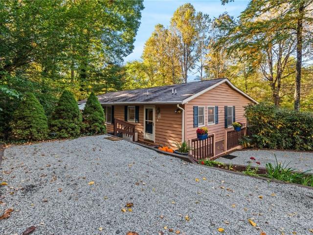 60 Pine View Road