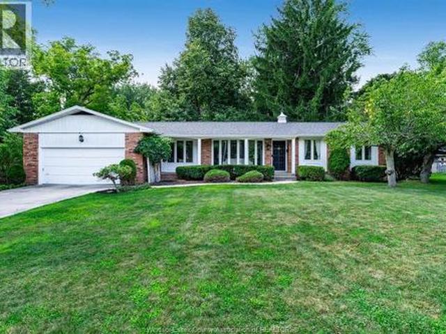 60 Prince Albert Street North, Kingsville, ON, N9Y 1J7 house for sale | Listing ID 26016 | Royal LePage