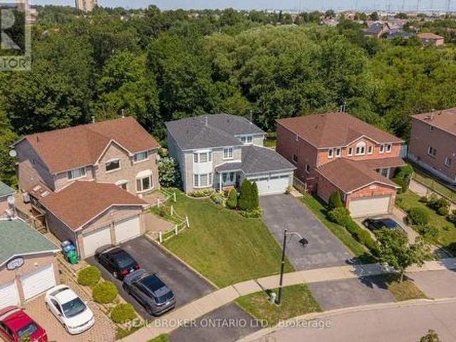 60 Ravenswood Drive, Brampton, ON, L6Y 3Z4 house for sale | Listing ID W13808 | Royal LePage