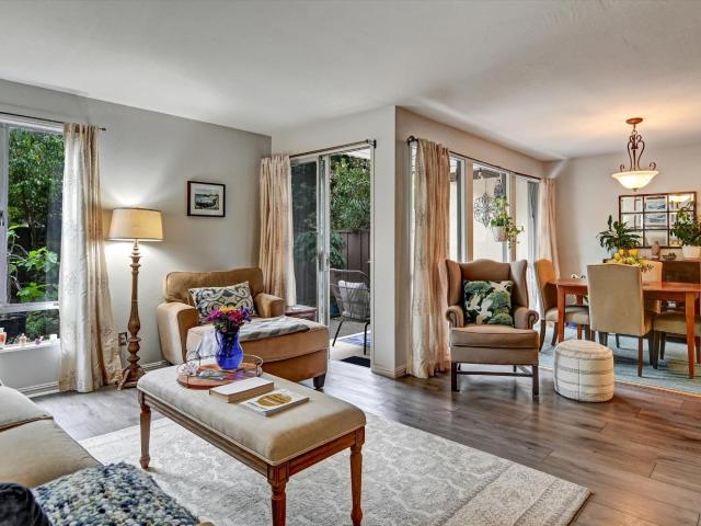 60 Surrey Ln, San Rafael, CA 94903 | MLS #326031