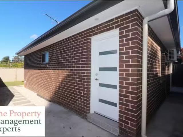 60A Sadleir Avenue, Sadleir House for rent Listed by Britney.