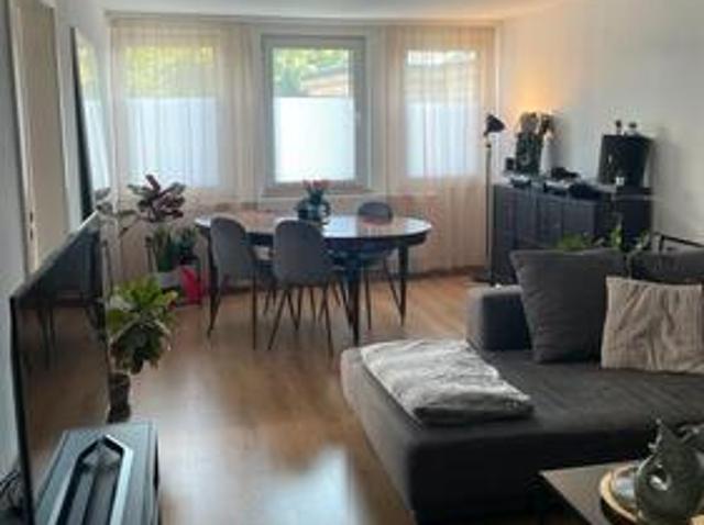 60qm, 2 Zimmer, ganz in der Nähe vom Luisenviertel