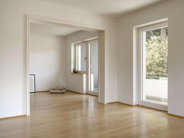 60's Terrassenwohnung mit Weitblick, Garage, moderner EBK & Designer Tageslichtbad im Musikerviertel