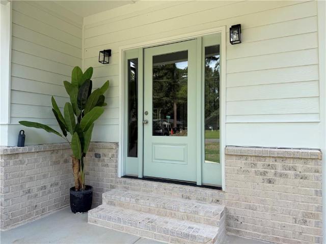 6104 Wandering Way