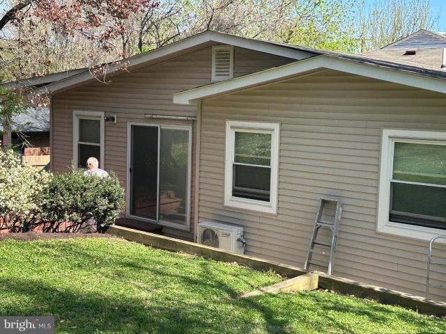 6105 Munson Hill Rd, Falls Church, VA 22041 | MLS #VAFX2303