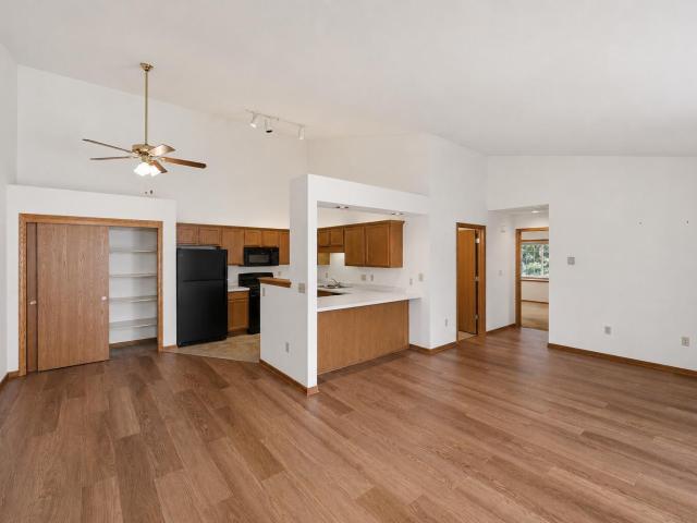 6105 S Creekside Dr, Unit 7