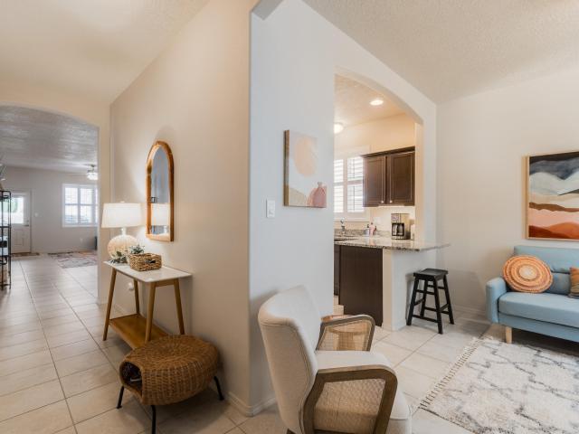 6105 Santa Fe Trail Drive NE