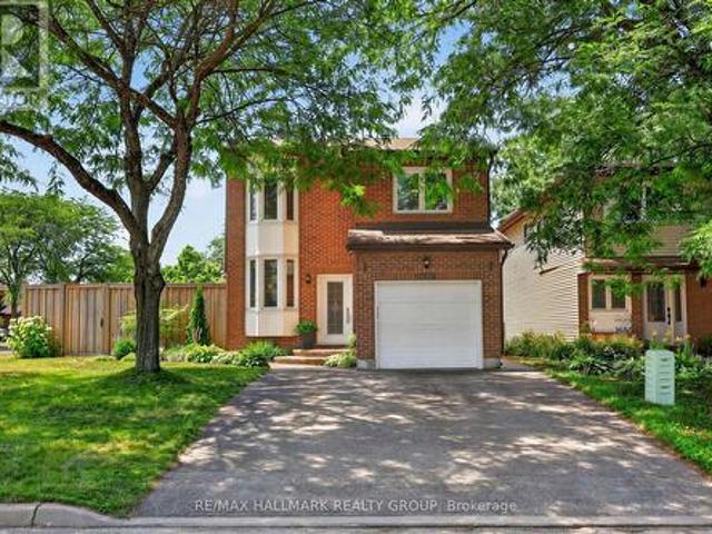 6106 Meadowhill Crescent, Ottawa, ON, K1C 5R7 house for sale | Listing ID X13549 | Royal LePage