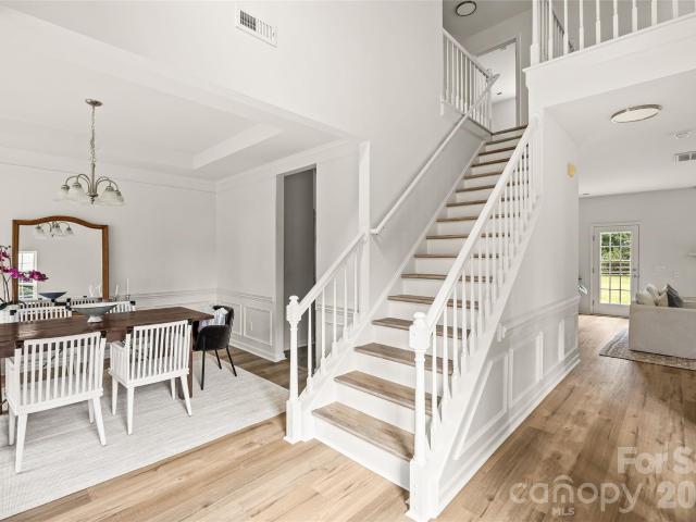 6106 Greengate Lane