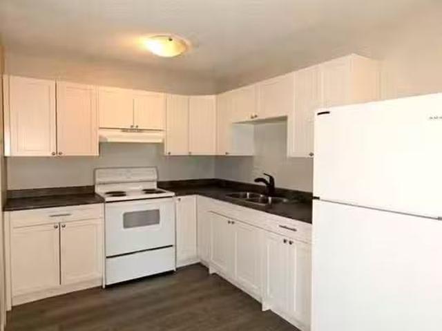 61074691 1483 Milburn Ave