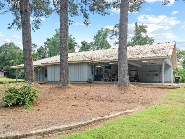 6107 Hwy 43 N