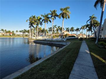 6100 Bahia Del Mar Circle Unit 101, St Petersburg, US, FL