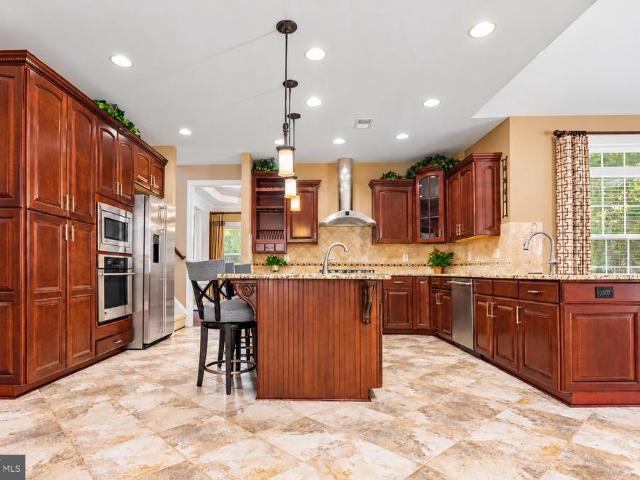 6100 Black Oak Court