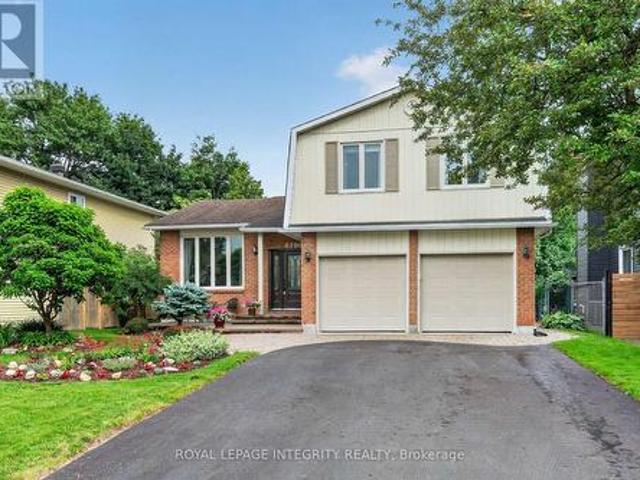 6100 Vineyard Drive, Ottawa, ON, K1C 2K2 house for sale | Listing ID X13509 | Royal LePage
