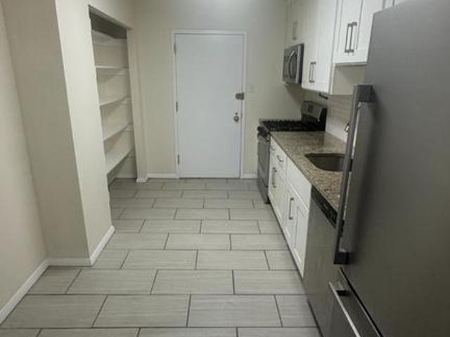 6100 Westchester Park # 403