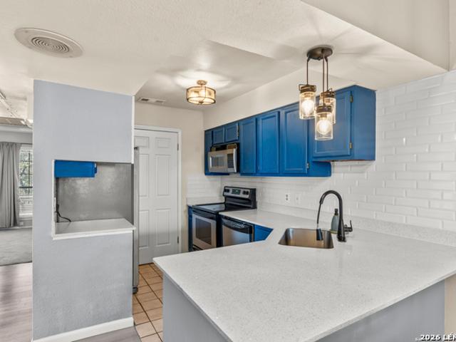 6100 Woodlake, Unit 312