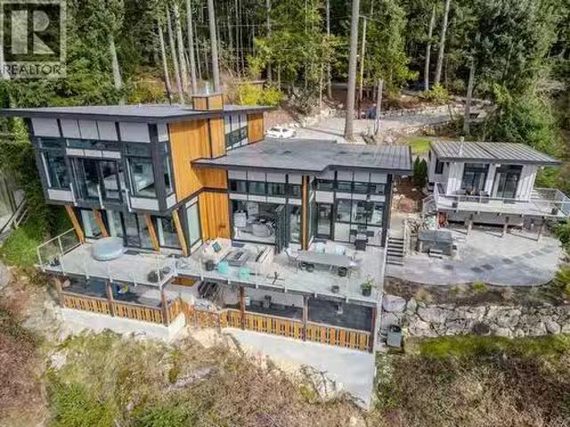 6101 6099 Coracle Drive, Sechelt, BC, V7Z 0C9 Luxury House.