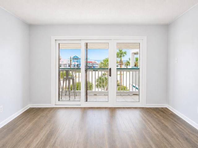 6102 Seawall Boulevard 213