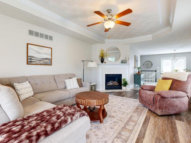 6102 Top Hat Ct
