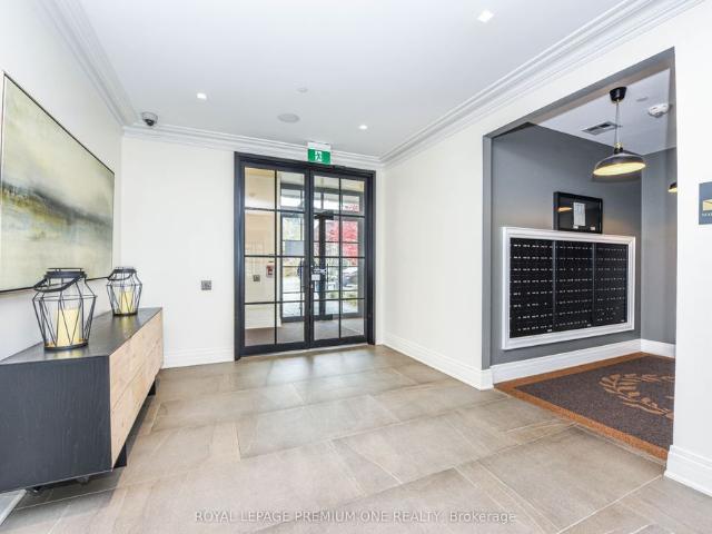 610 571 Prince Edward Drive N, Toronto
