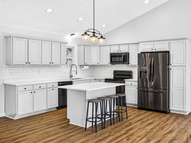 610 cedar ct