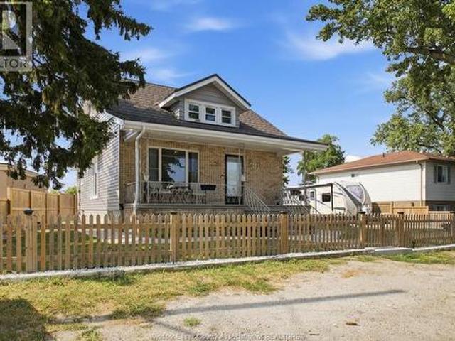 610 Brazil Avenue, Windsor, ON, N8X 2X5 house for sale | Listing ID 26018 | Royal LePage