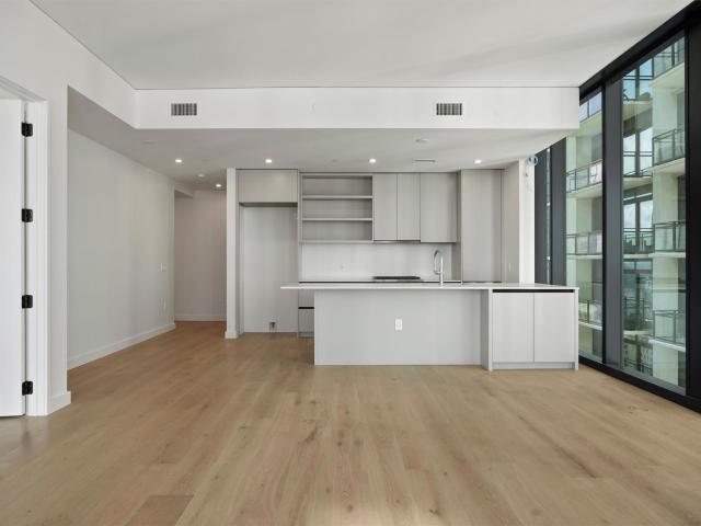 610 Davis St # 2408