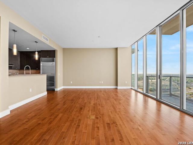 610 E Market Street, Unit 3111