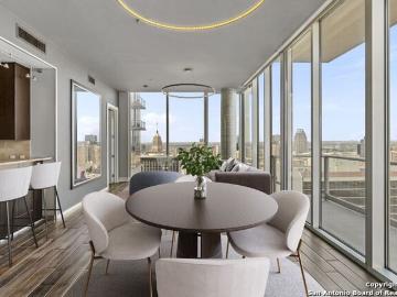 610 E Market, Unit 2508