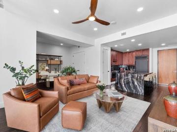 610 E Market, Unit 2706