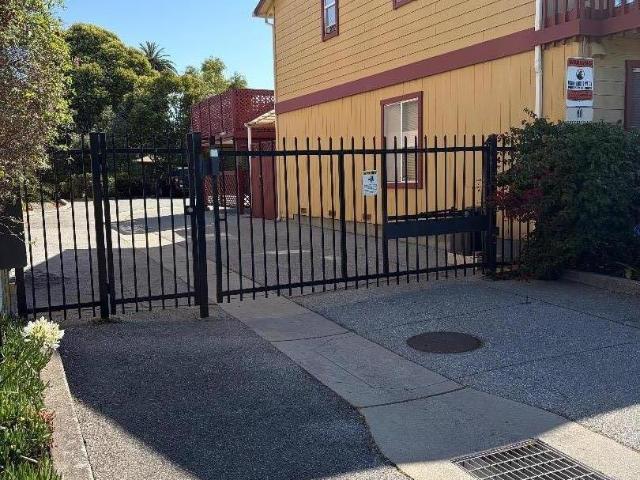 610 Hilton Street 9