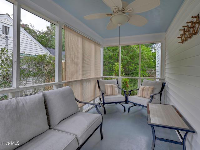 610 Ivey Circle