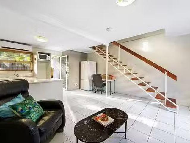 6/10 Stanhill Drive, Surfers Paradise, QLD 4217