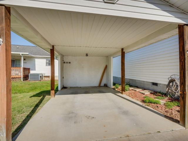 610 Race Street 6