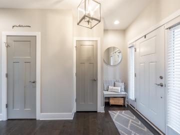 6111 Oak Hollow Court