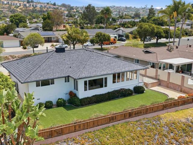 6111 Del Cerro Boulevard