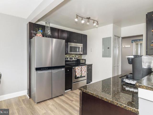611 Center Street # 104